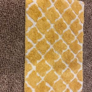 Like new pottery barn bath room rug